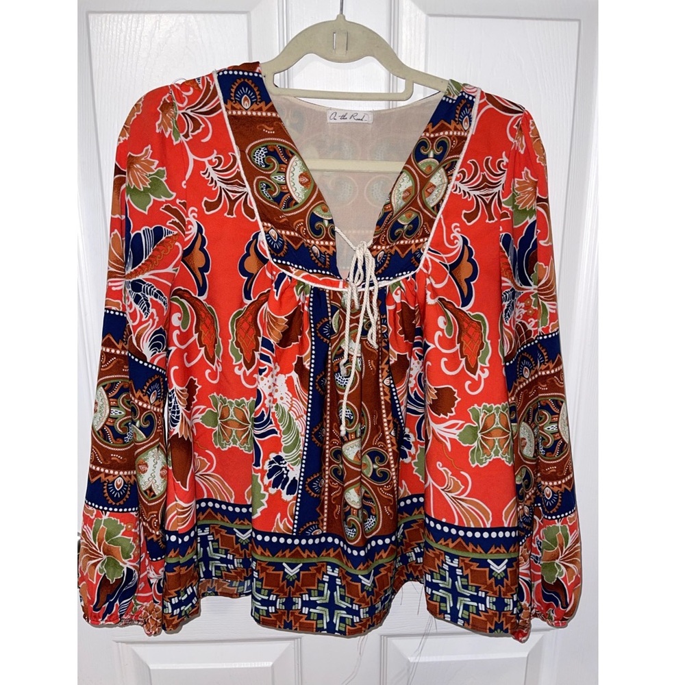 *NEW* Blouse - M